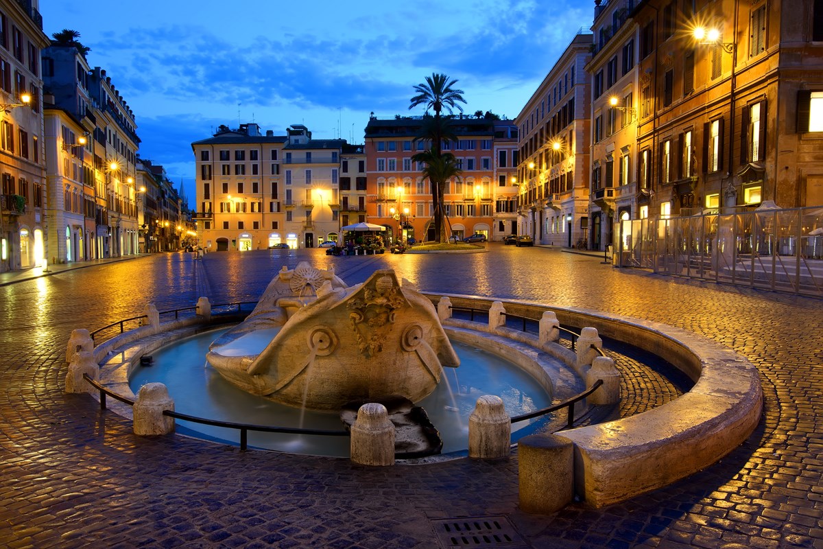 fontana della barcaccia avond