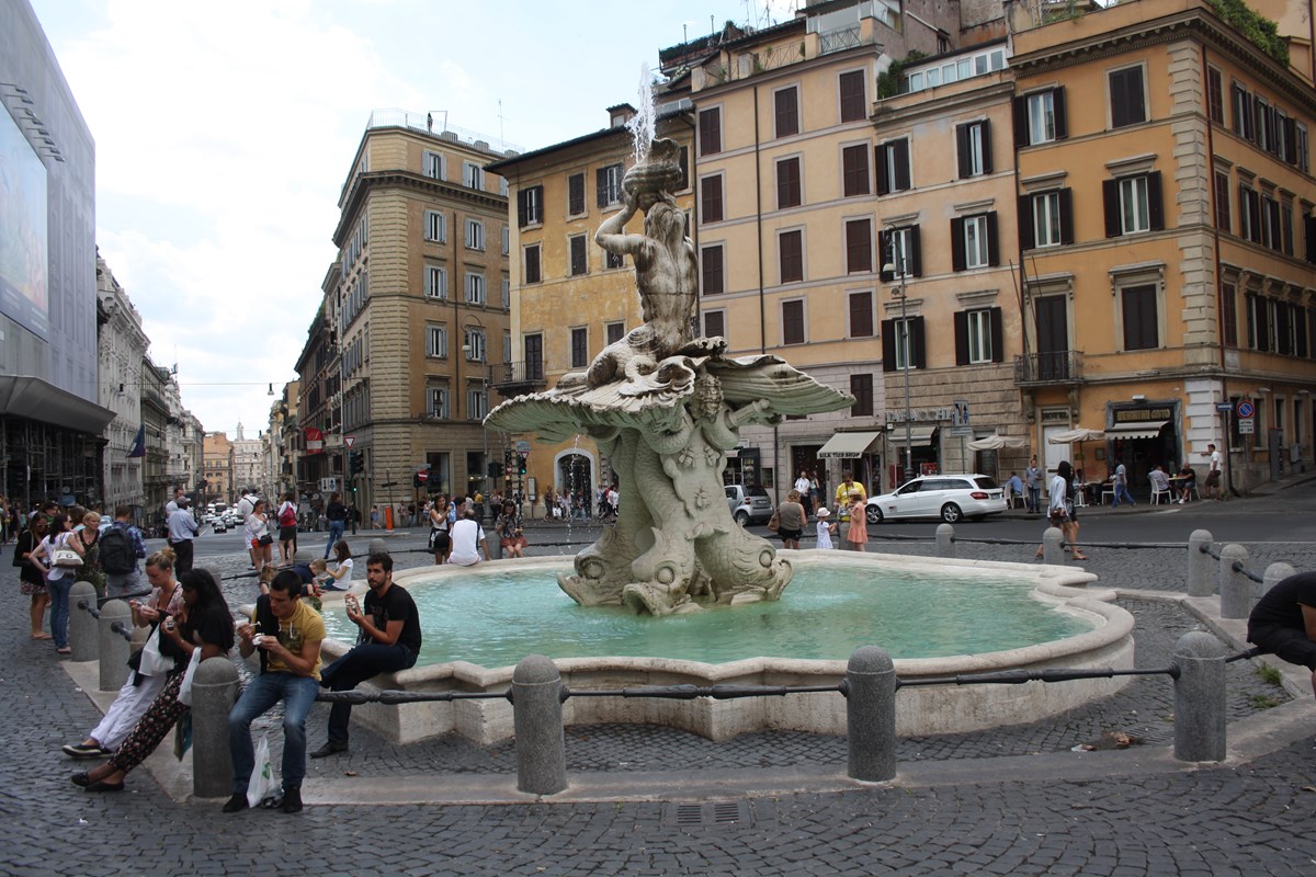 Fontana Del Tritone