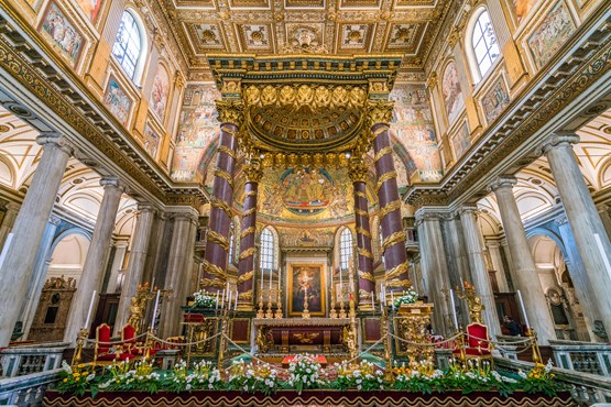 Basiliek Santa Maria Maggiore Binnenkant